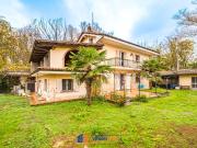 Case e ville in vendita di 191 m² in Frazione carutti, 3