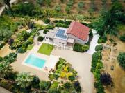 Case e ville in vendita di 194 m² in Via Cesare Pavese