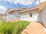 Case e ville in vendita di 195 m² in Via del Casale...