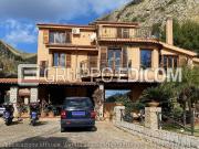 Case e ville in vendita di 195 m² in Via Grotte Partanna