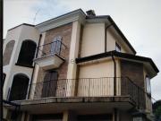 Case e ville in vendita di 195 m² in Via IV Novembre, 150