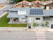 Case e ville in vendita di 195 m² in Via N. Iotti, 34