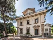 Case e ville in vendita di 2000 m² in Via Saverio Mercadante