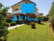 Case e ville in vendita di 200 m² in Via carrara