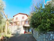 Case e ville in vendita di 200 m² in Via Castellaro