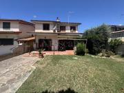 Case e ville in vendita di 200 m² in Via Cesare Pascucci