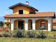 Case e ville in vendita di 200 m² in Via Cialdini