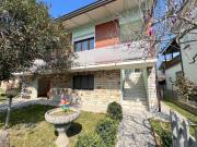 Case e ville in vendita di 200 m² in Via...