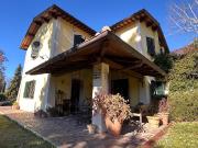 Case e ville in vendita di 200 m² in Via Dei Castagni, 2