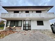 Case e ville in vendita di 200 m² in Via dei Vivai, 48