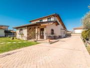 Case e ville in vendita di 200 m² in Via del Lago, 70