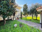 Case e ville in vendita di 200 m² in Via della Salvia