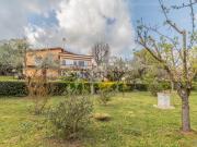 Case e ville in vendita di 200 m² in Via delle Ginestre, 11