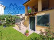 Case e ville in vendita di 200 m² in Via Enrico Mattei