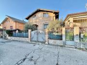 Case e ville in vendita di 200 m² in Via Enrico Toti, 8