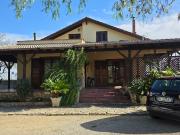 Case e ville in vendita di 200 m² in Via Lecce