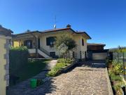 Case e ville in vendita di 200 m² in Via Legnano, 2