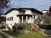 Case e ville in vendita di 200 m² in Via Monte alle Case