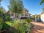 Case e ville in vendita di 200 m² in Via Olevano Romano