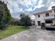 Case e ville in vendita di 200 m² in Via Penelope