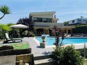 Case e ville in vendita di 200 m² in Viale di Castel...