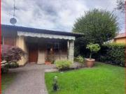Case e ville in vendita di 202 m² in Via Villaggio Castello