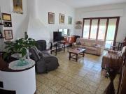 Case e ville in vendita di 203 m² in Via degli Ontani, 48