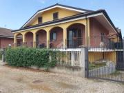 Case e ville in vendita di 203 m² in Via Orbassano, 68