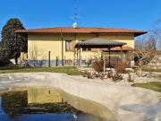 Case e ville in vendita di 204 m² in Via delle Querce, 117