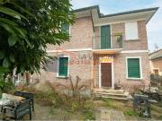 Case e ville in vendita di 205 m²