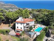 Case e ville in vendita di 205 m² in Strada San Antonio, 81