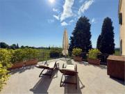 Case e ville in vendita di 205 m² in Via Colle