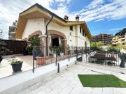 Case e ville in vendita di 205 m² in Via Guglielmo...