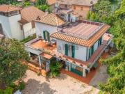 Case e ville in vendita di 205 m² in Via Madonna degli...