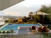 Case e ville in vendita di 205 m² in Via San Albano