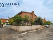 Case e ville in vendita di 206 m² in Via Alfonso Miola, 18