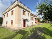 Case e ville in vendita di 358 m² in Via Arco di Polvica, 1