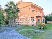 Case e ville in vendita di 206 m² in Via Mezzolombardo