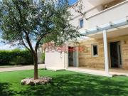 Case e ville in vendita di 206 m² in Via Vecchia Trani...