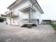 Case e ville in vendita di 207 m² in Via dei Cavi