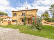 Case e ville in vendita di 208 m² in Via Anagnina, 584