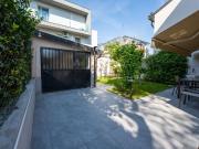 Case e ville in vendita di 209 m² in Via delle Robinie, 22