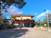 Case e ville in vendita di 210 m²