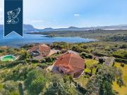 Case e ville in vendita di 210 m²