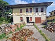 Case e ville in vendita di 210 m² in Piazza San Pietro, 14