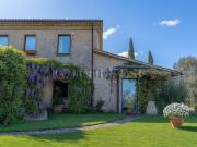 Case e ville in vendita di 210 m² in Strada Antognolla