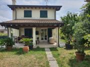 Case e ville in vendita di 210 m² in Via Aqualunga, 22