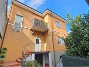 Case e ville in vendita di 210 m² in Via dei Mille