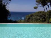 Case e ville in vendita di 210 m² in Via delle Ortensie, 6