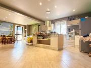 Case e ville in vendita di 210 m² in Via M. Belfiore